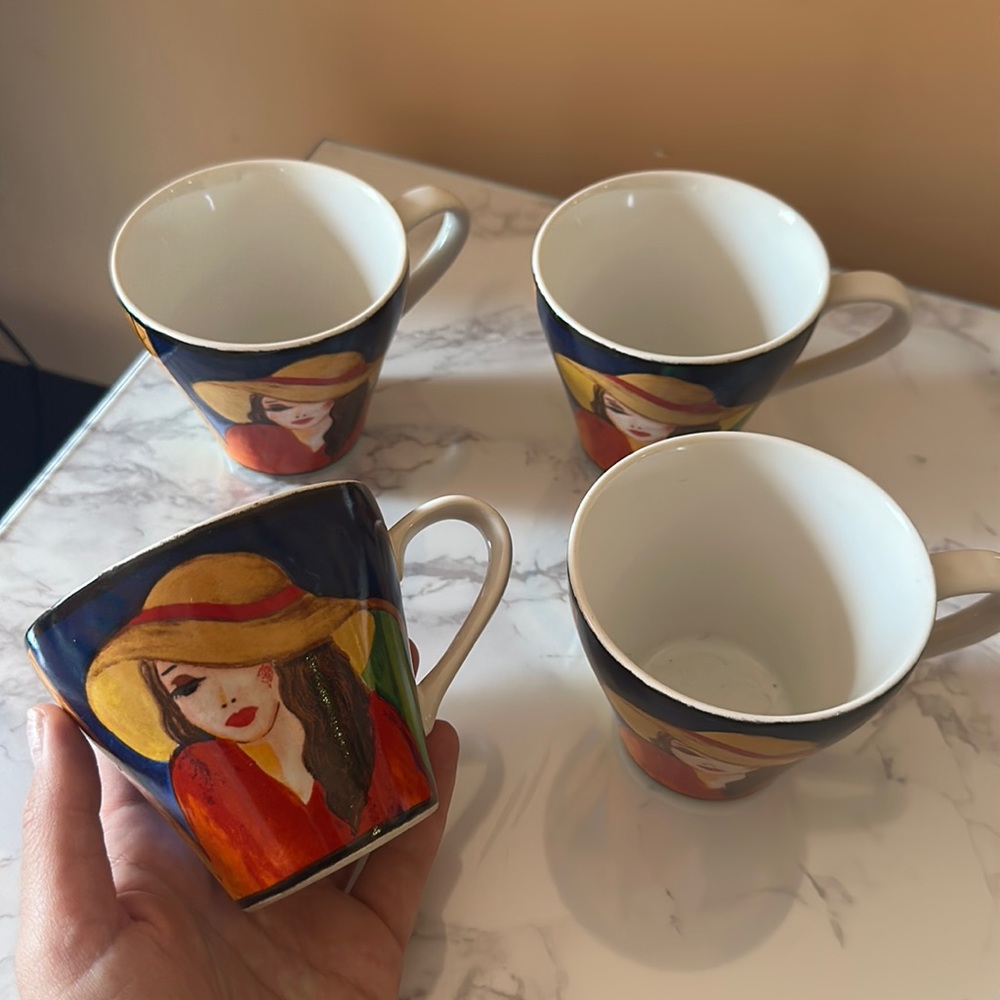 Set of 4 Misono Paris Teacups
